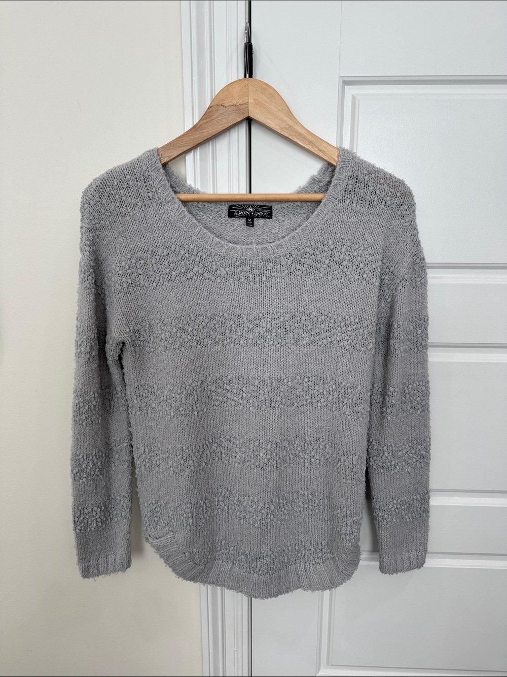 Almost Famous Juniors Gray Knit Sweater Top Fall Winter Transition, size Medium